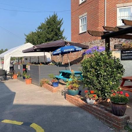 The Crown In Bed and Breakfast Fordingbridge Exteriör bild