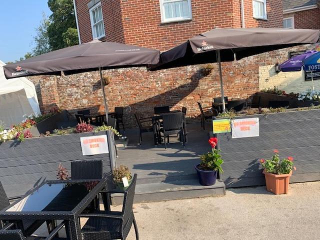 The Crown In Bed and Breakfast Fordingbridge Exteriör bild